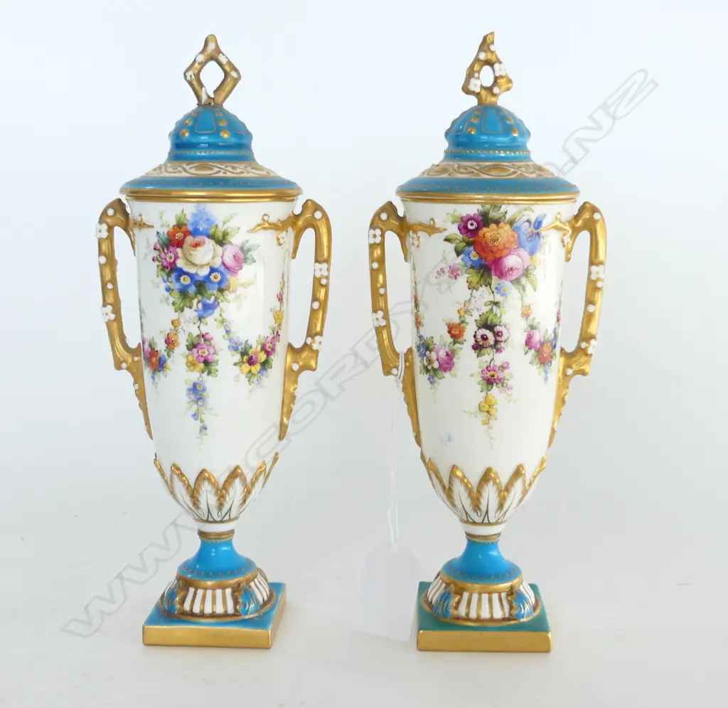 PR ROYAL WORCESTER H. CHAIR LIDDED URN VASES H.220mm - ONE w. REPAIRS Image 1++