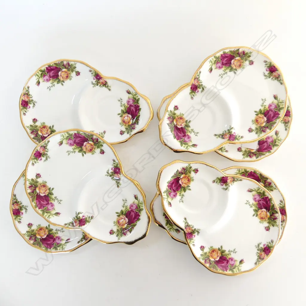 OLD ENGLISH ROSE PART TEASET. COMPRISES 7 TENNIS PLATES TEAPOT 2 JAM DISHES & CAKE PLATE. Image 1++