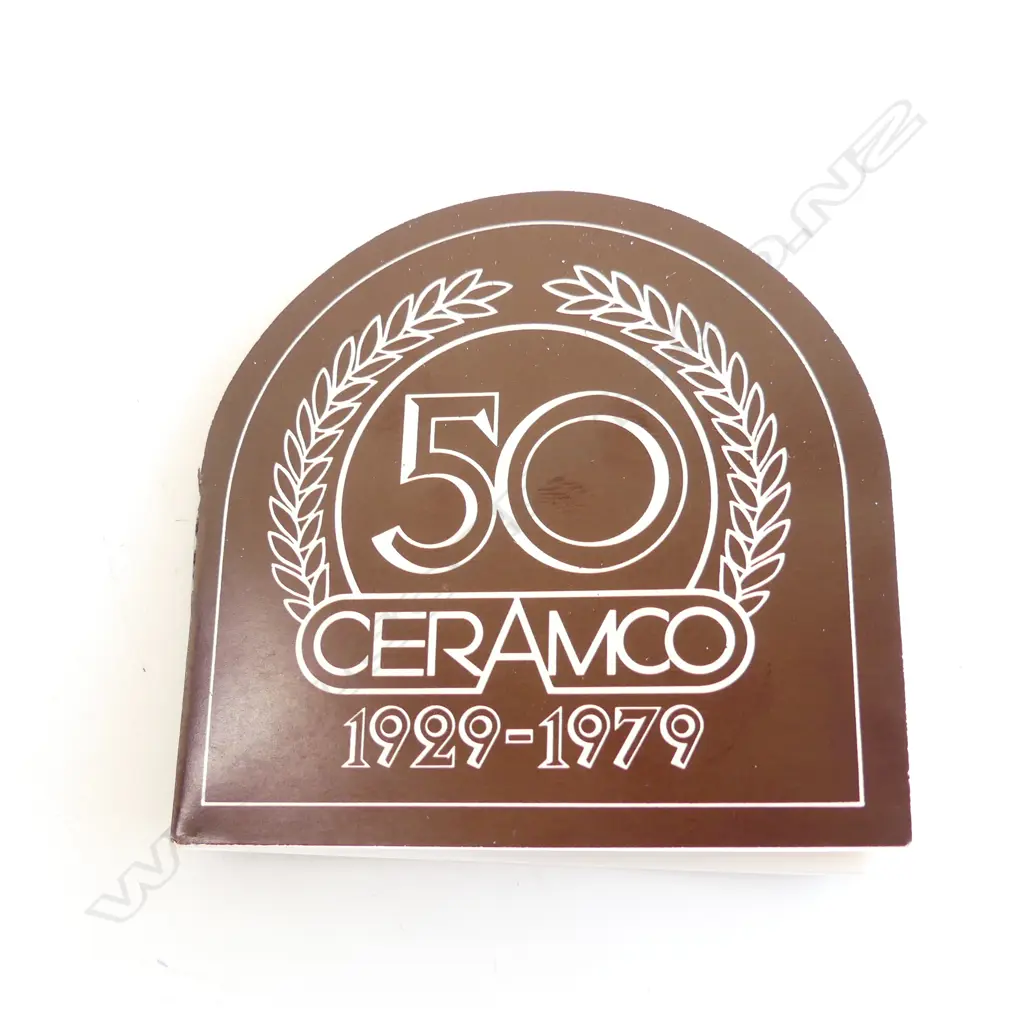 CROWN LYNN COMPLETE WITH BROCHURE ETC CERAMCO LIDDED COMMEMORATIVE TRINKET BOX. Image 1++