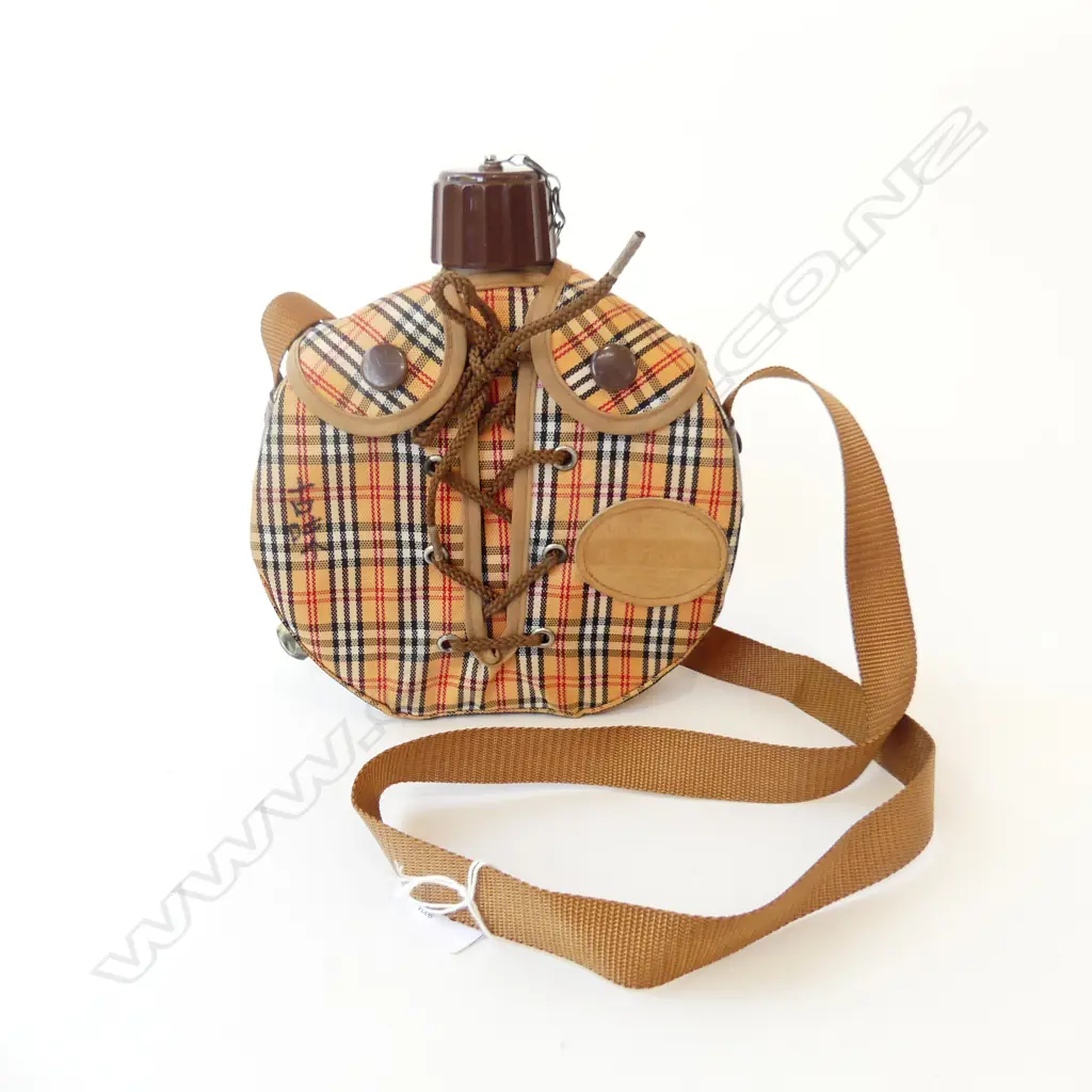 VINTAGE BOYS SCHOOL DRINK BOTTLE Image 1++
