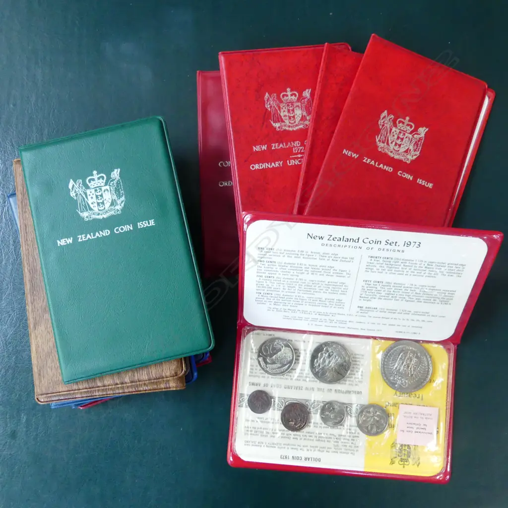 18 NZ UNCIRCULATED COIN SETS 1969 TO 1988 2 YEARS NOT THERE Image 1++