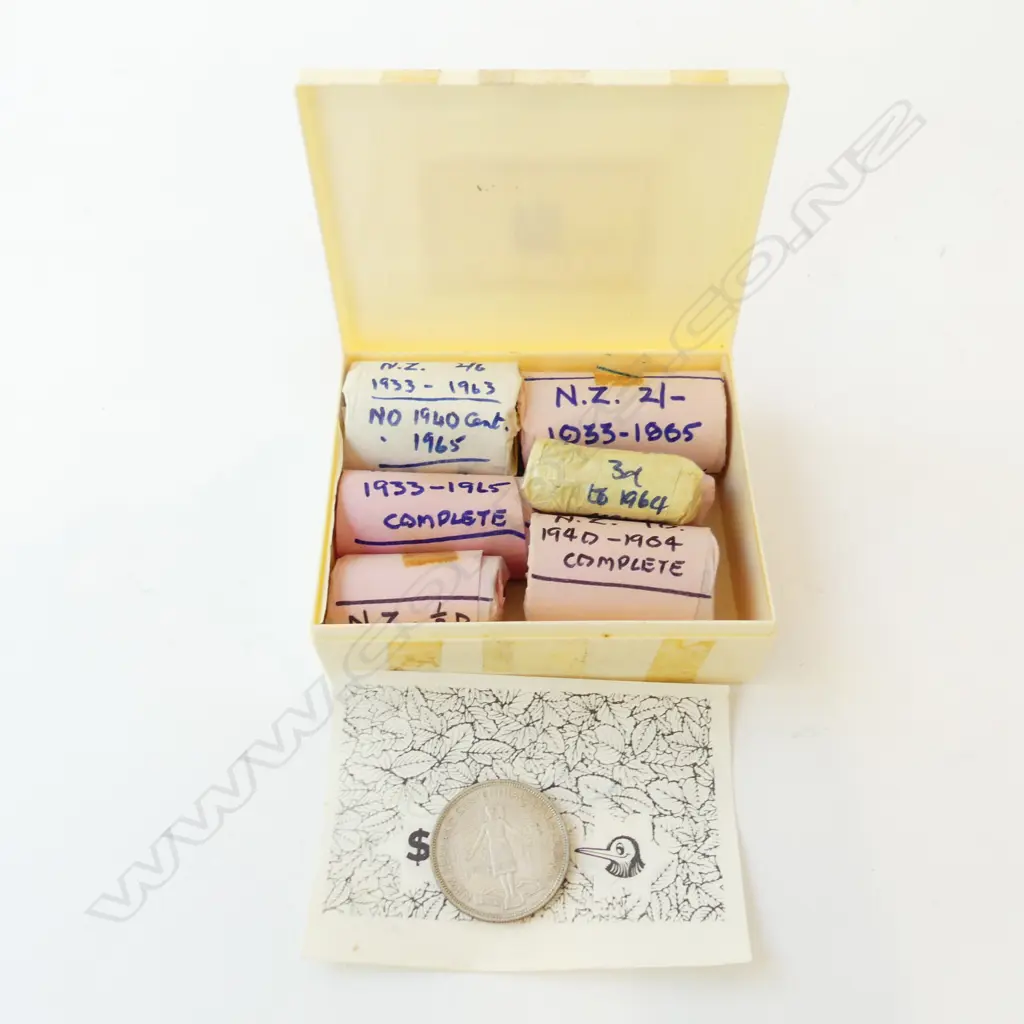 NZ COLLECTION OF HALF PENNYS PENNYS 3D 6D SHILLINGS 2 SHILLINGS & HALF CROWNS  Image 1++