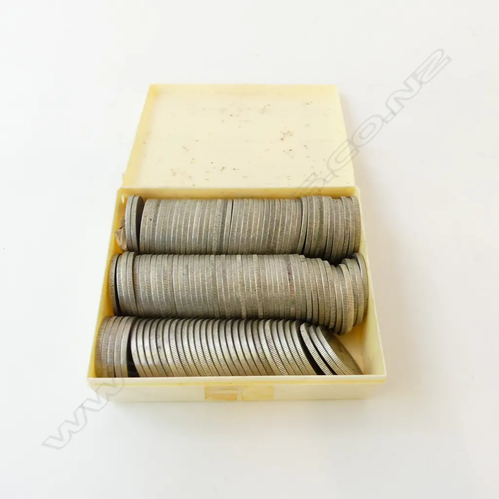 120 NZ 2 SHILLINGS MIXED DATES Image 1++