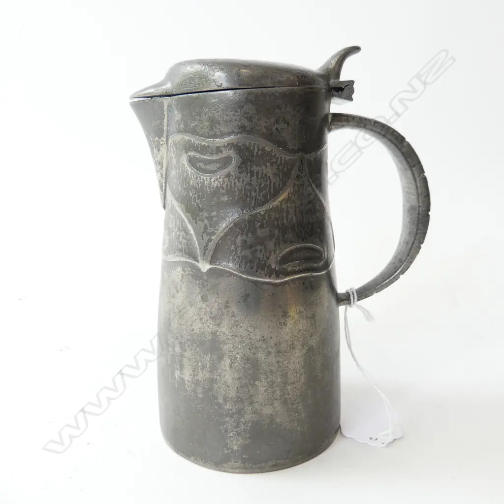 TUDRIC PEWTER ARTS & CRAFTS LIDDED JUG H.145MM Image 1++