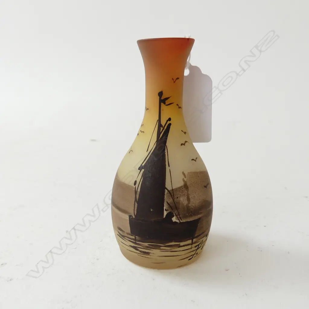 ANTIQUE GLASS VASE SIGNED PIERRE JOST FOR VERRERIE DOLHAIN GLASS BELGIUM C.1918-1930 WITH HAND PAINTED BOATS L.92MM Image 1++