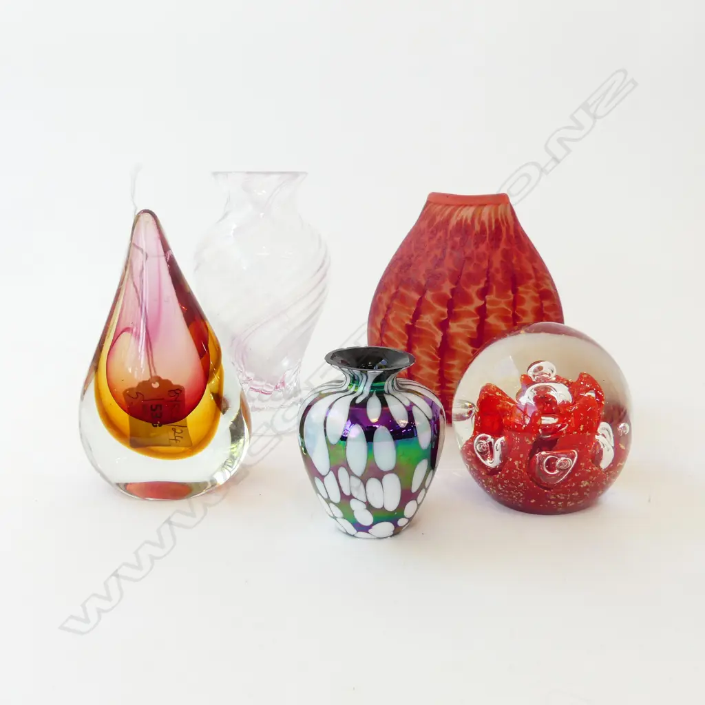 5 PCES ASST. ART GLASS INCL. CLEAR CAITHNESS VASE H.155mm Image 1++