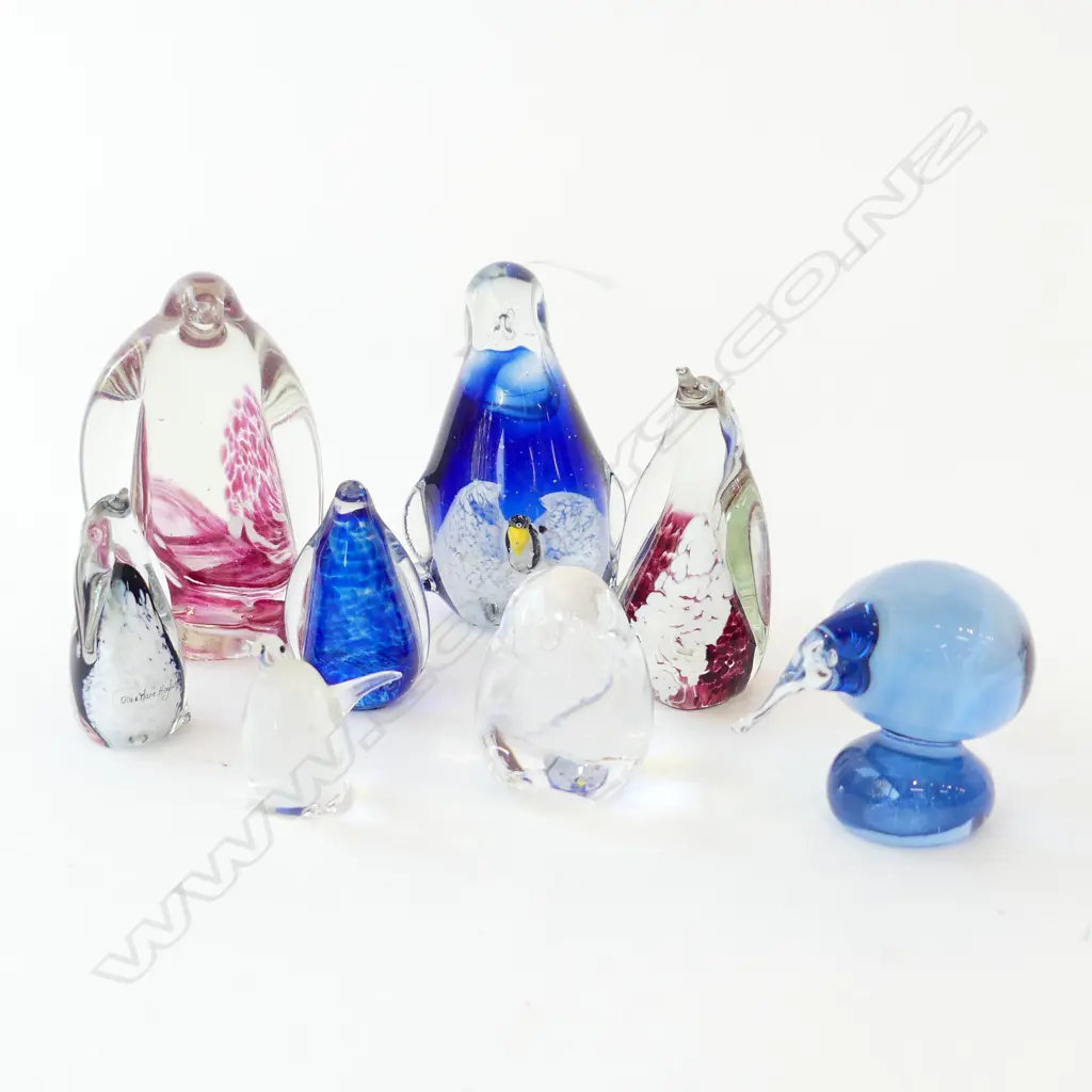 8 ASST. ART GLASS ANIMALS; PENGUINS ETC Image 1++
