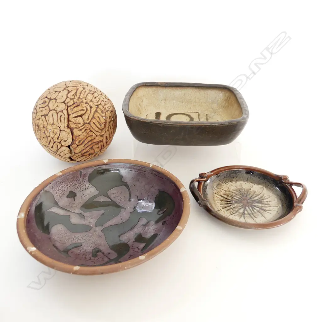 3 POTTERY DISHES & ORB BY VARIOUS NZ POTTERS Image 1++
