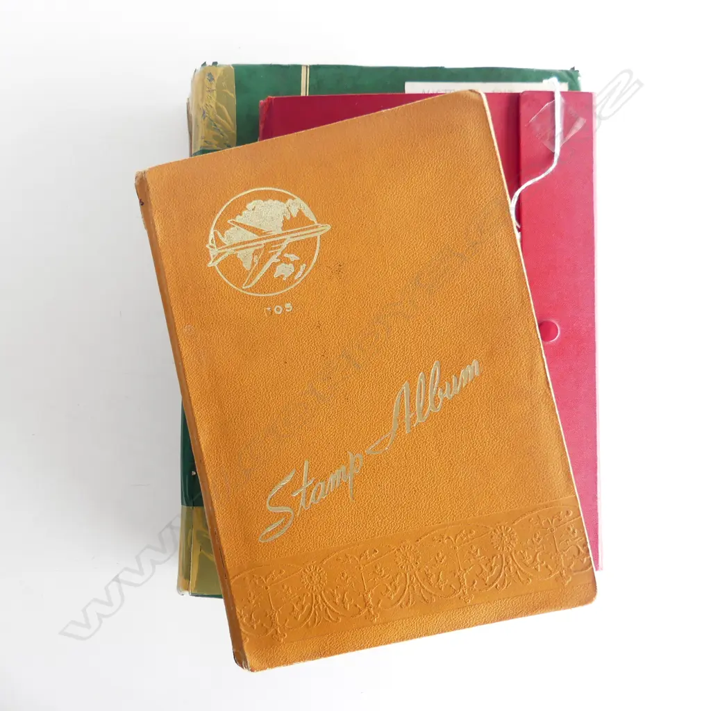 3 AUSTRALIAN STAMP ALBUMS Image 1++