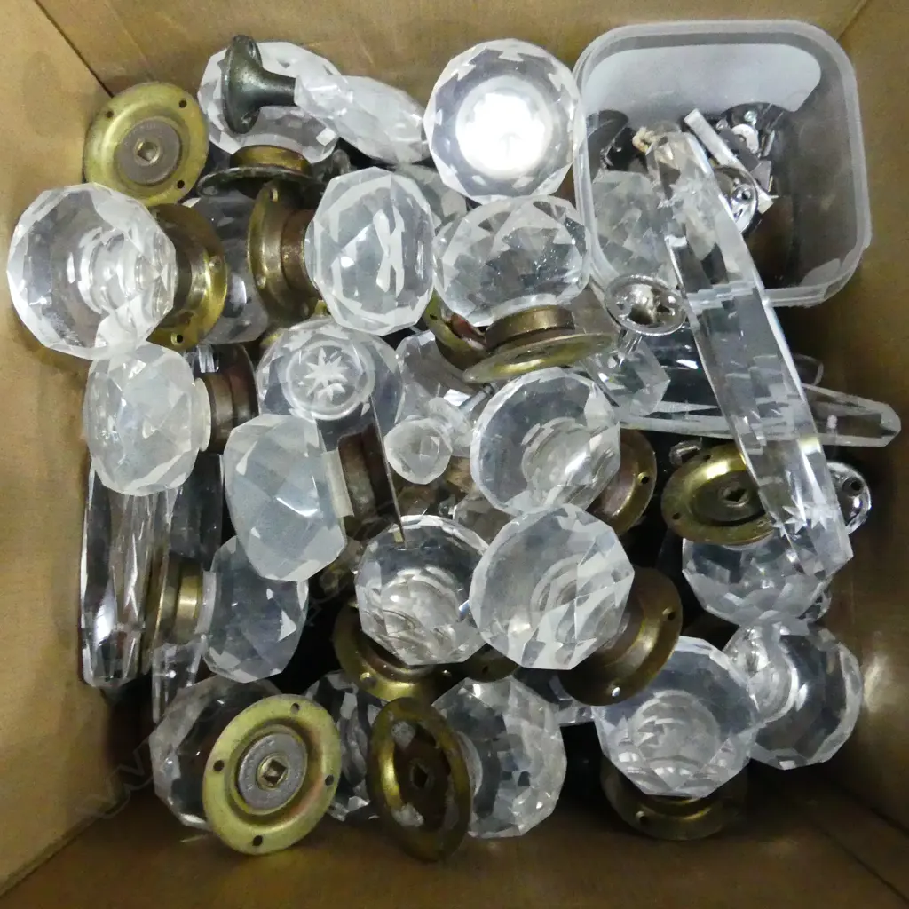 BOX ASST. CRYSTAL DOOR HARDWARE ETC Image 1++