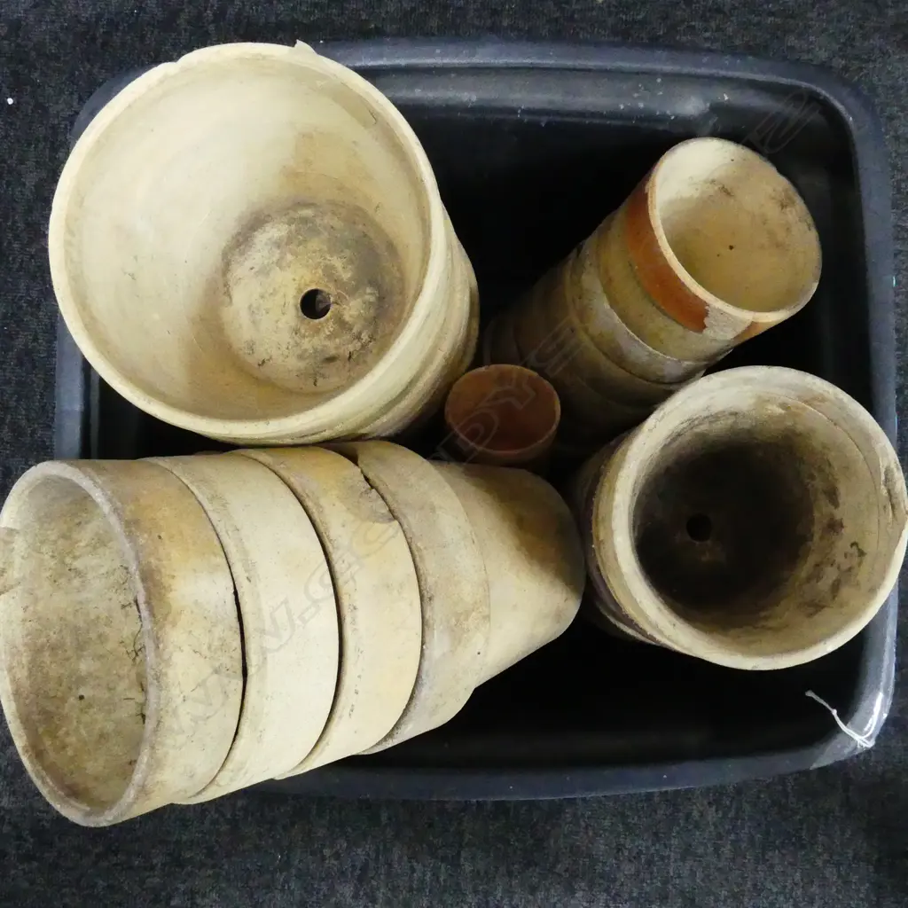 BOX CRUM POTTERY GARDEN POTS Image 1++