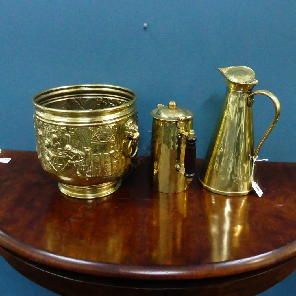 2 BRASS JUGS H.265mm + JARDINERE H.210mm Image 1++