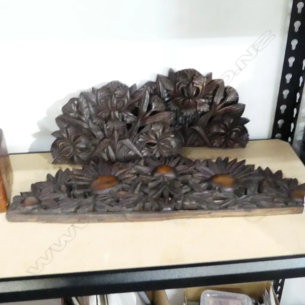 3 CARVED WOODEN FINIALS, 1 LRG, 2 SML Image 1++