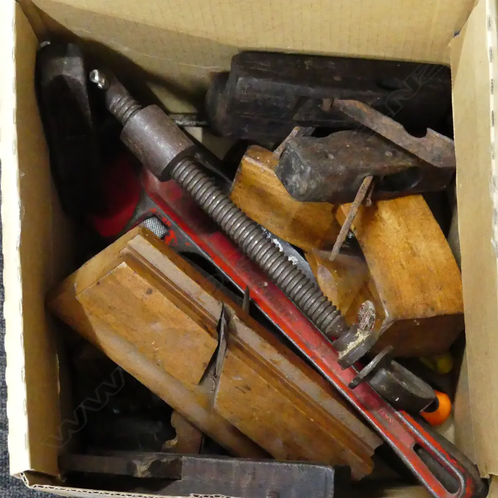 BOX ASST. VINTAGE TOOLS; WOODEN PLANES ETC Image 1++