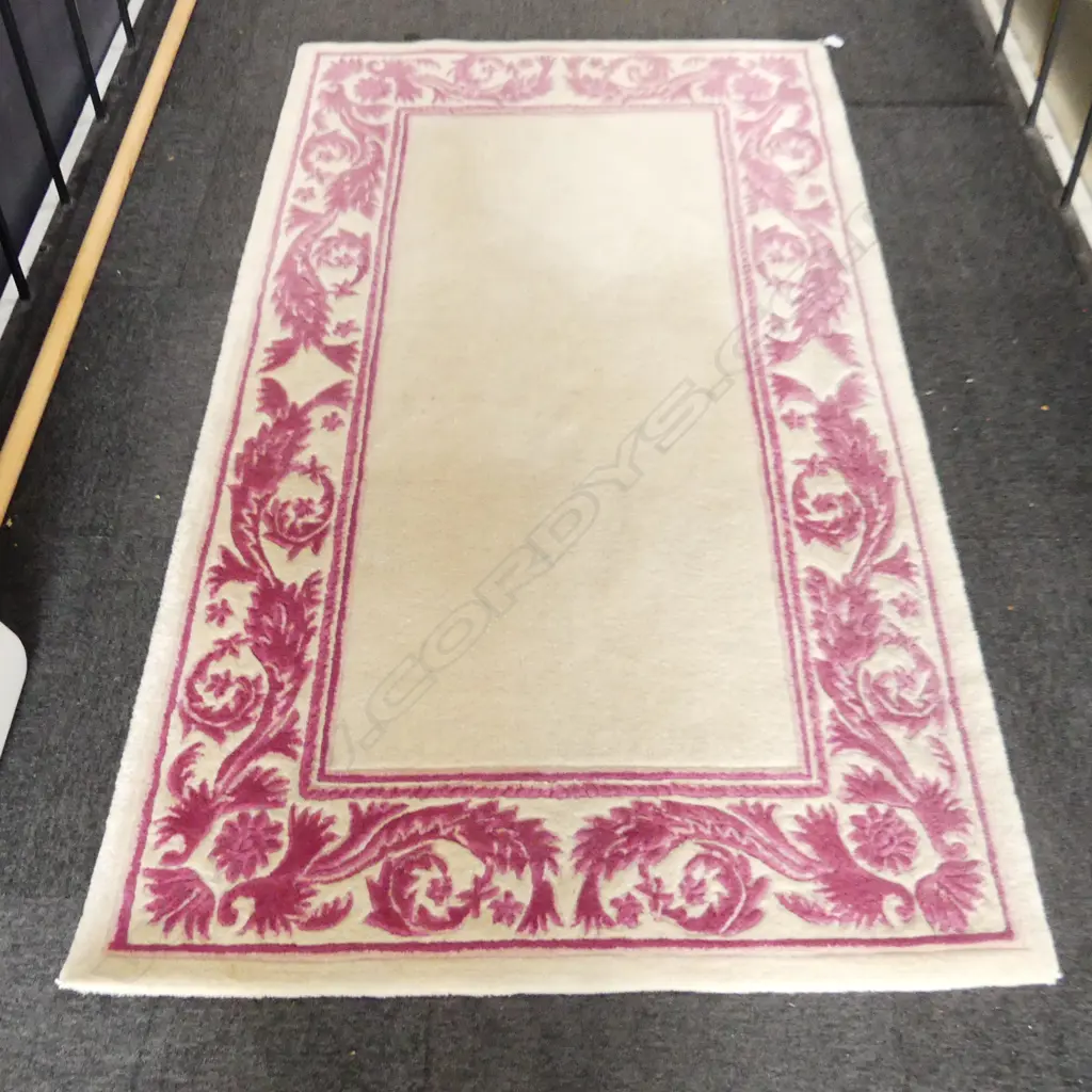 TUFTED WHITE / PINK RUG 1800x1080mm Image 1++