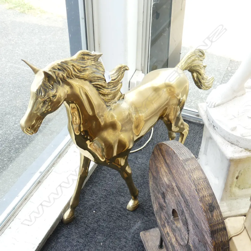 LG BRASS HORSE H.800mm Image 1++