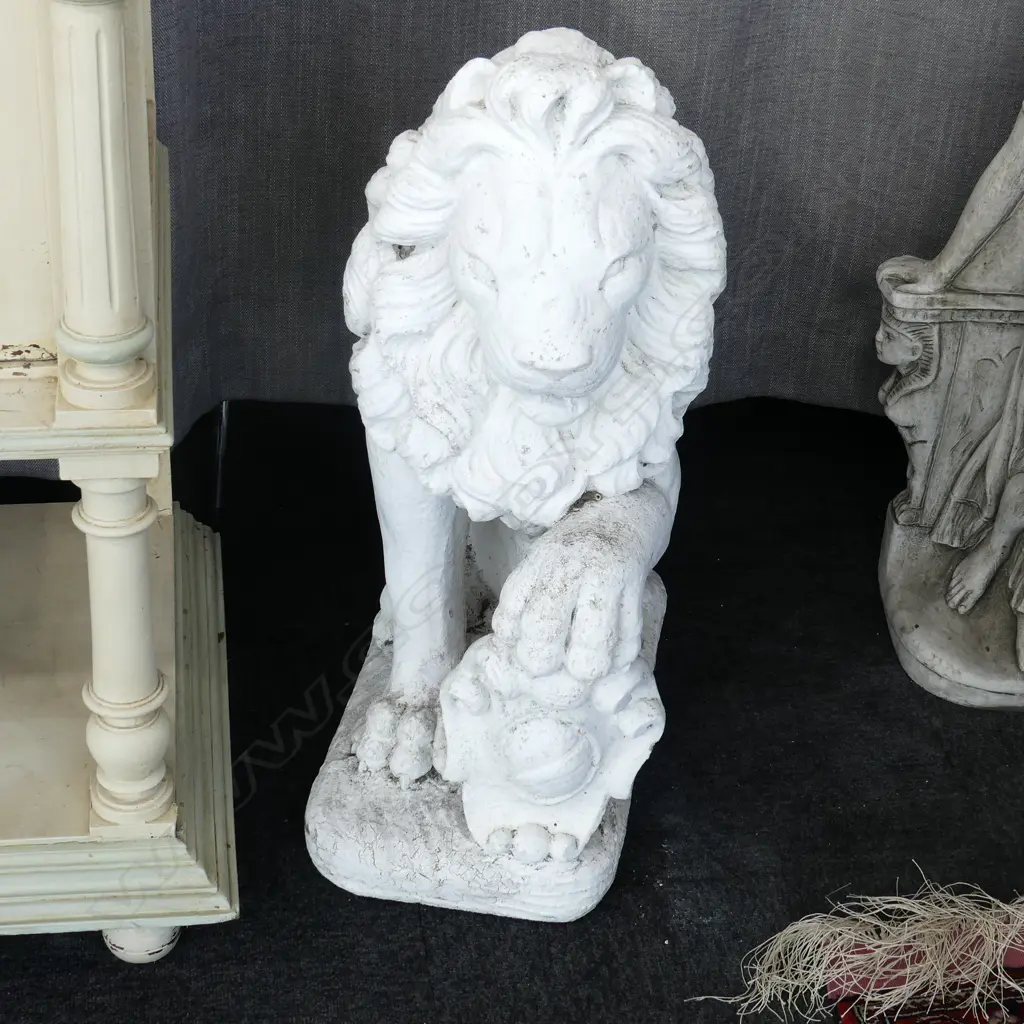 PR CONCRETE GARDEN LIONS H.700mm Image 1++