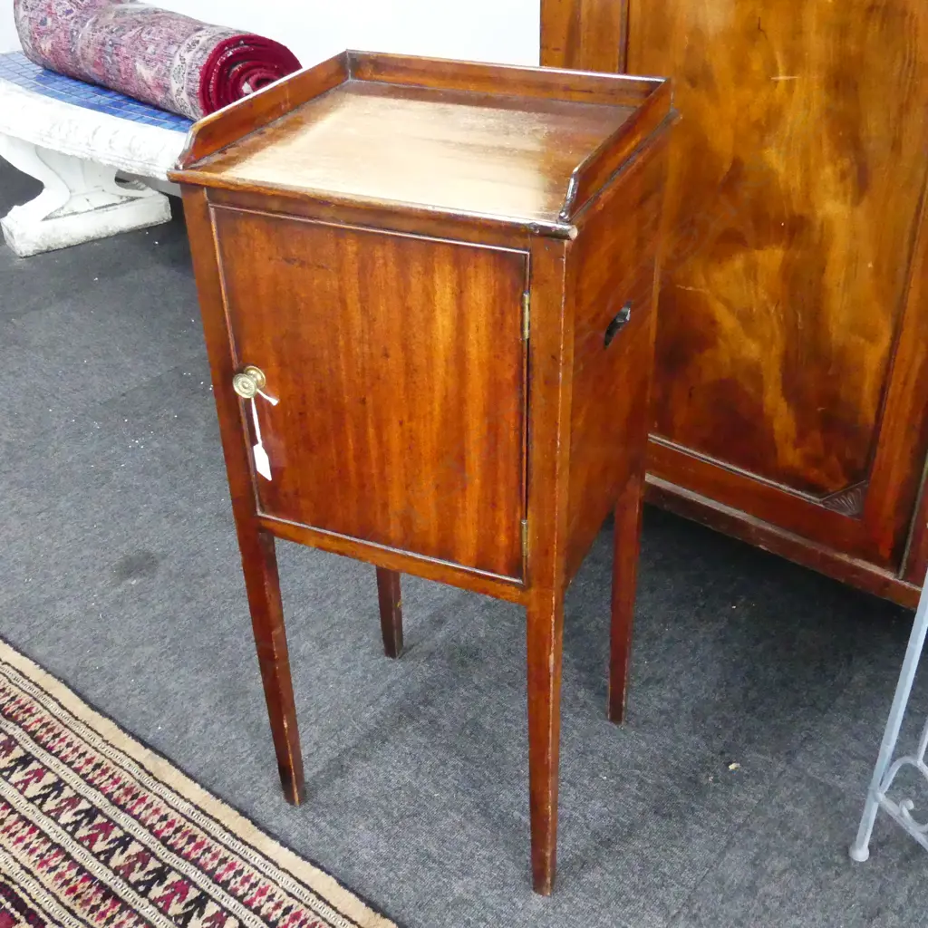 ANTIQUE MAHOGANY BEDSIDE CABINET 380x320x855mm Image 1++