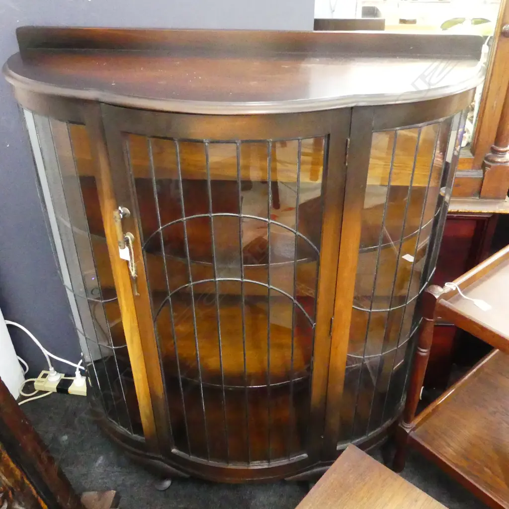 LEAD LIGHT CHINA CABINET H 1160 W 1080 MM Image 1++