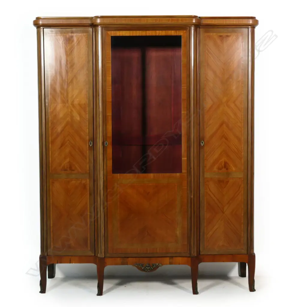A c.1900 French three door breakfront glazed display bookcase, Image 1++