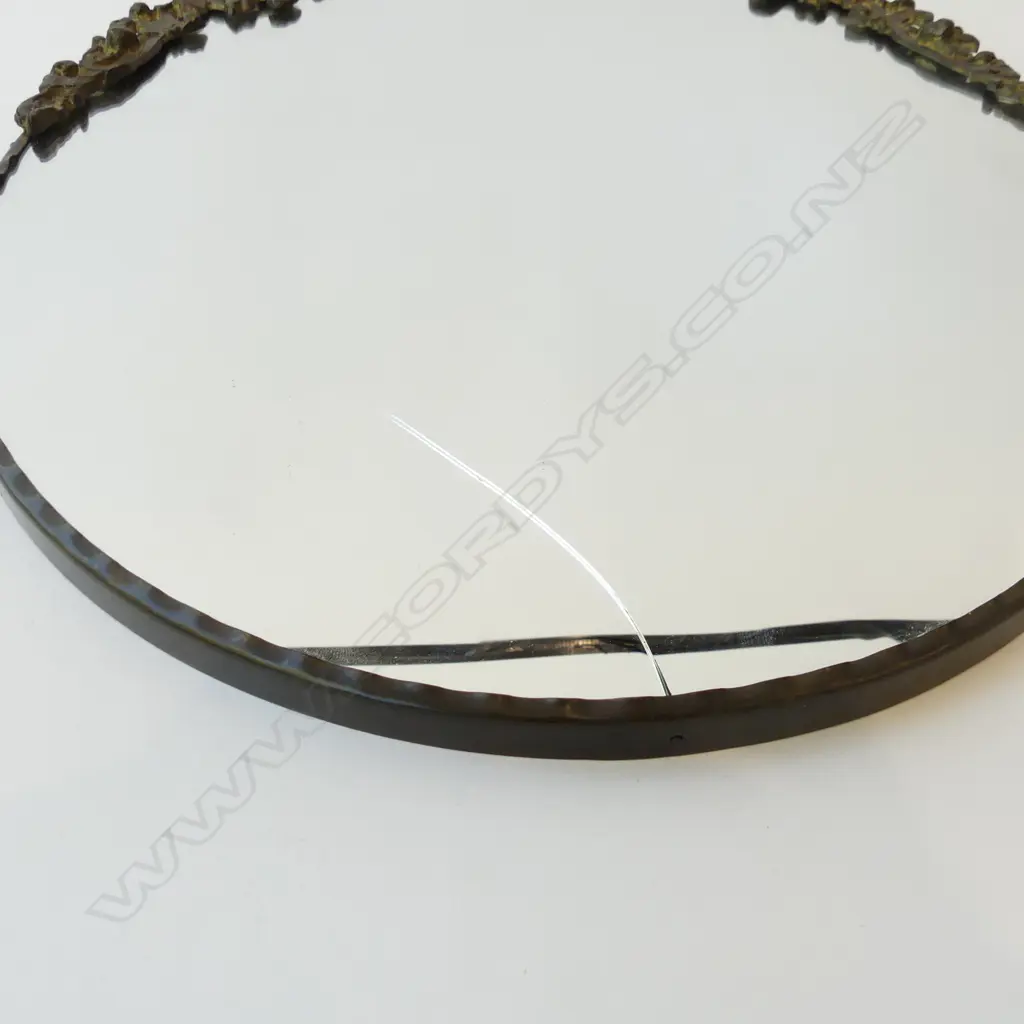 VINTAGE OVAL MIRROR 525x385mm cracked Image 1++