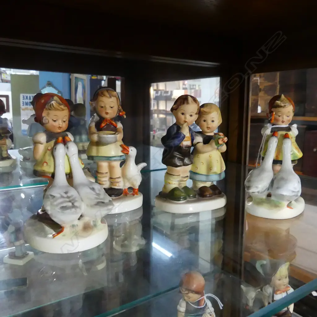 4 HUMMEL FIGURES H120MM Image 1++