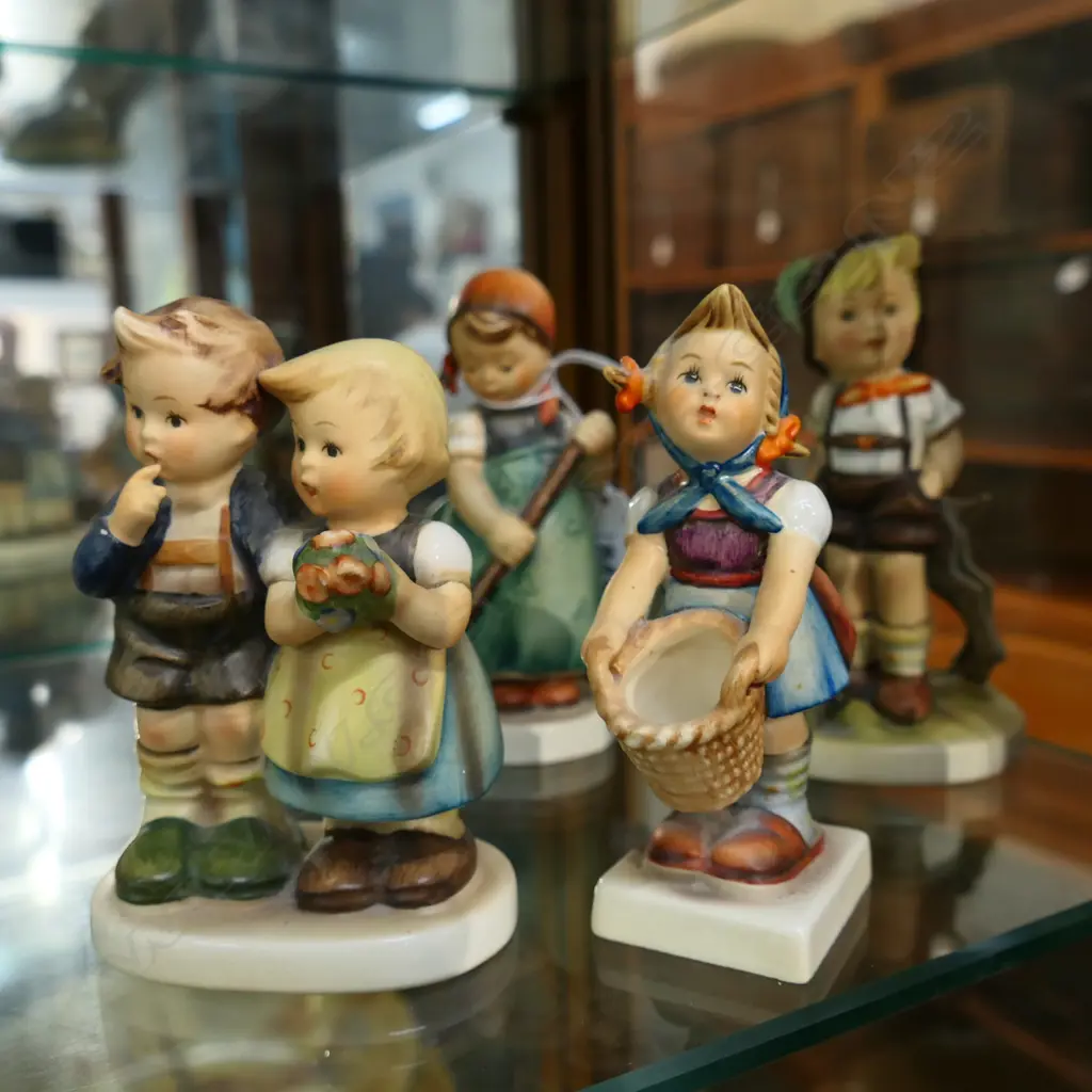 4 HUMMEL FIGURES H120MM Image 1++