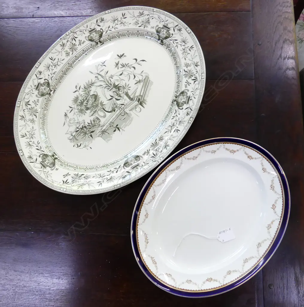 2 SERVING DISHES, 1 LRG HORNFLEUR & 1 WEDGWOOD, CREAM BLUE & GOLD Image 1++