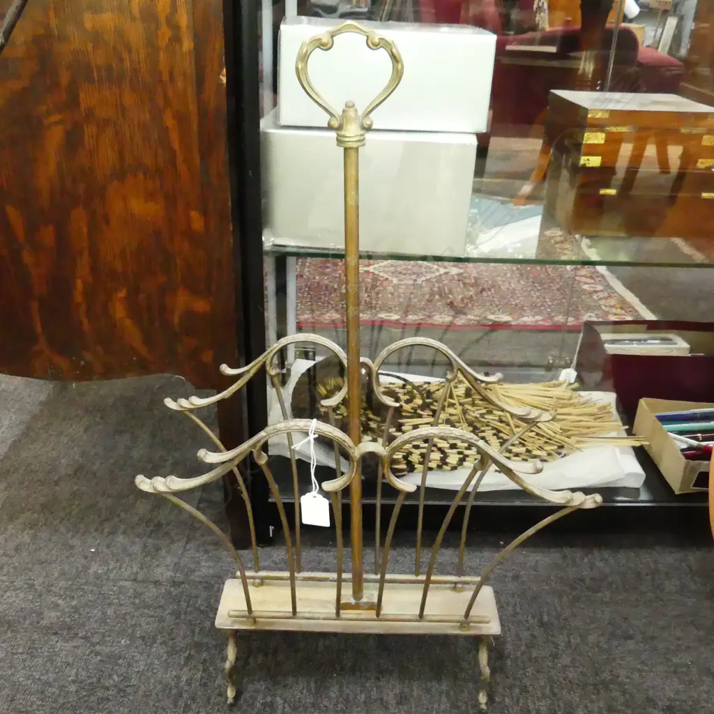 VINTAGE BRASS MAGAZINE RACK H660MM Image 1++