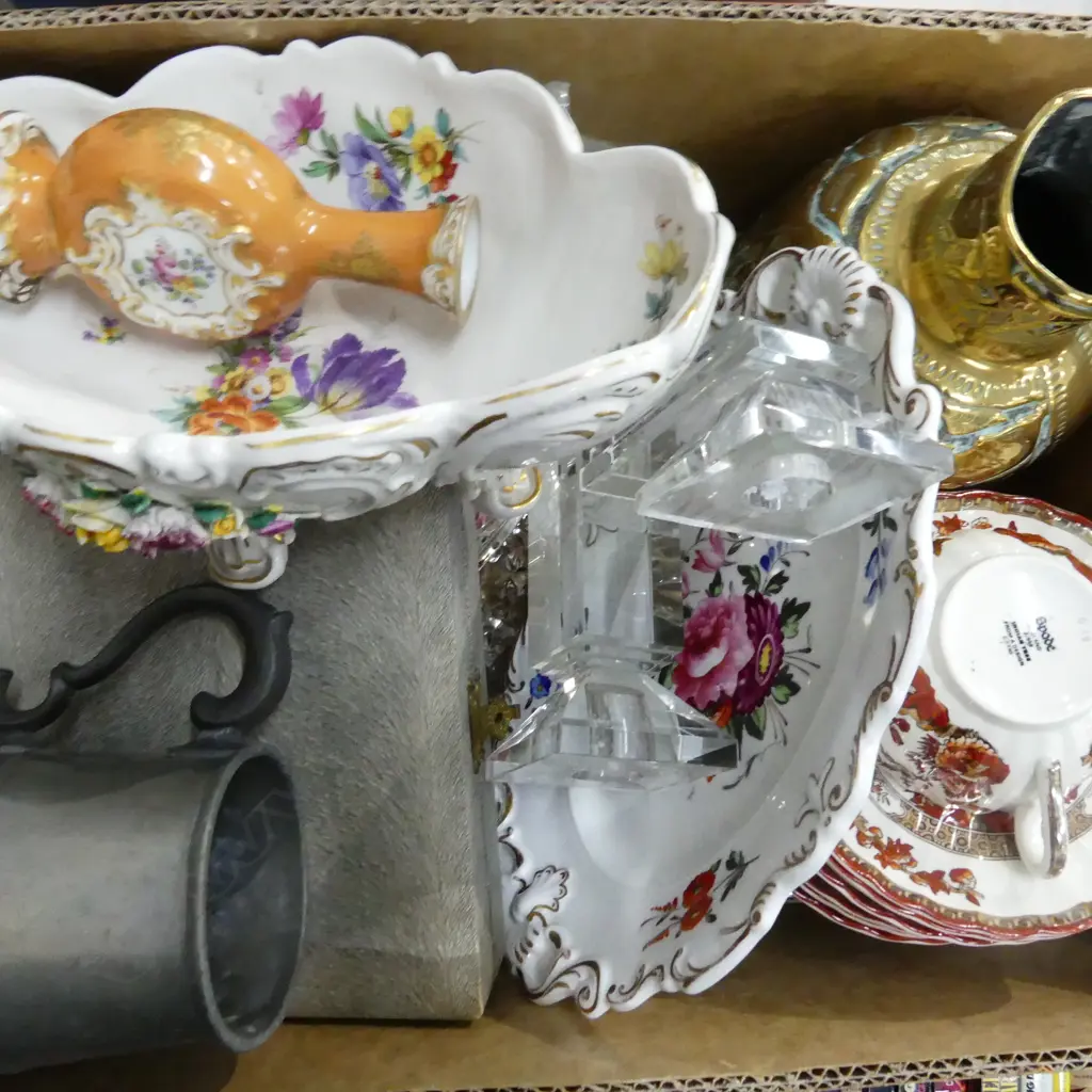 BOX LOT PR GLASS CANDELABRAS (IN PARTS), INDIA TREE SAUCERS ETC Image 1++