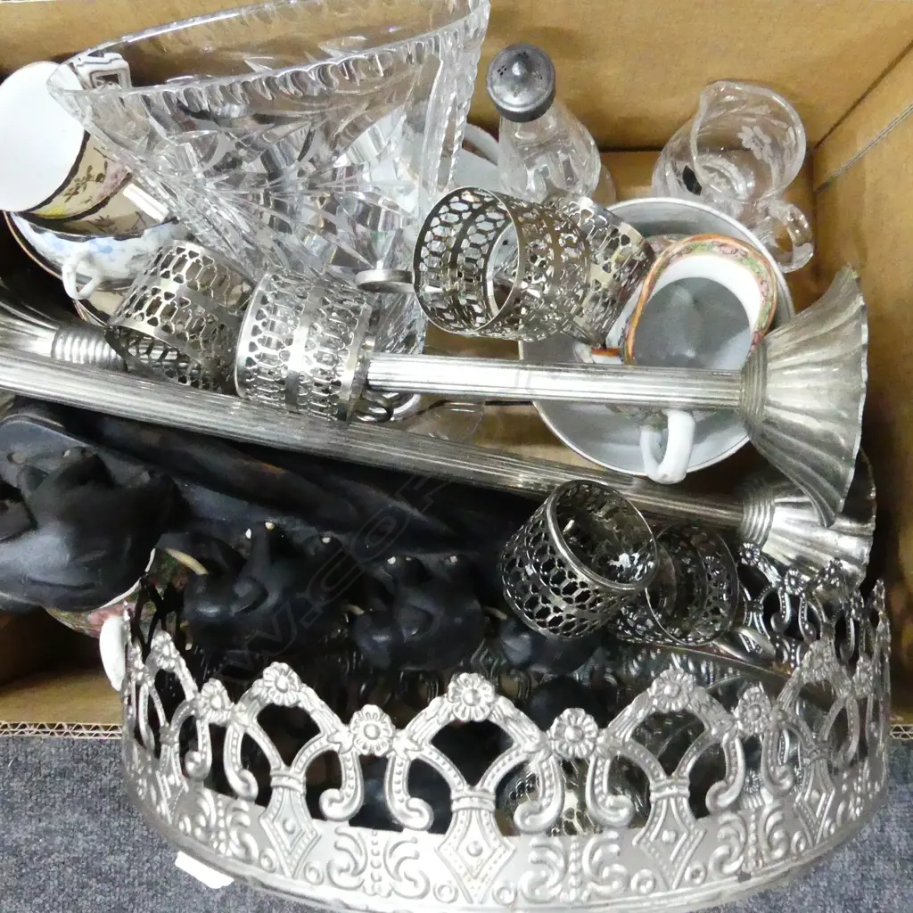 BOX ASST. ORIENTAL CERAMICS, CRYSTAL ETC Image 1++