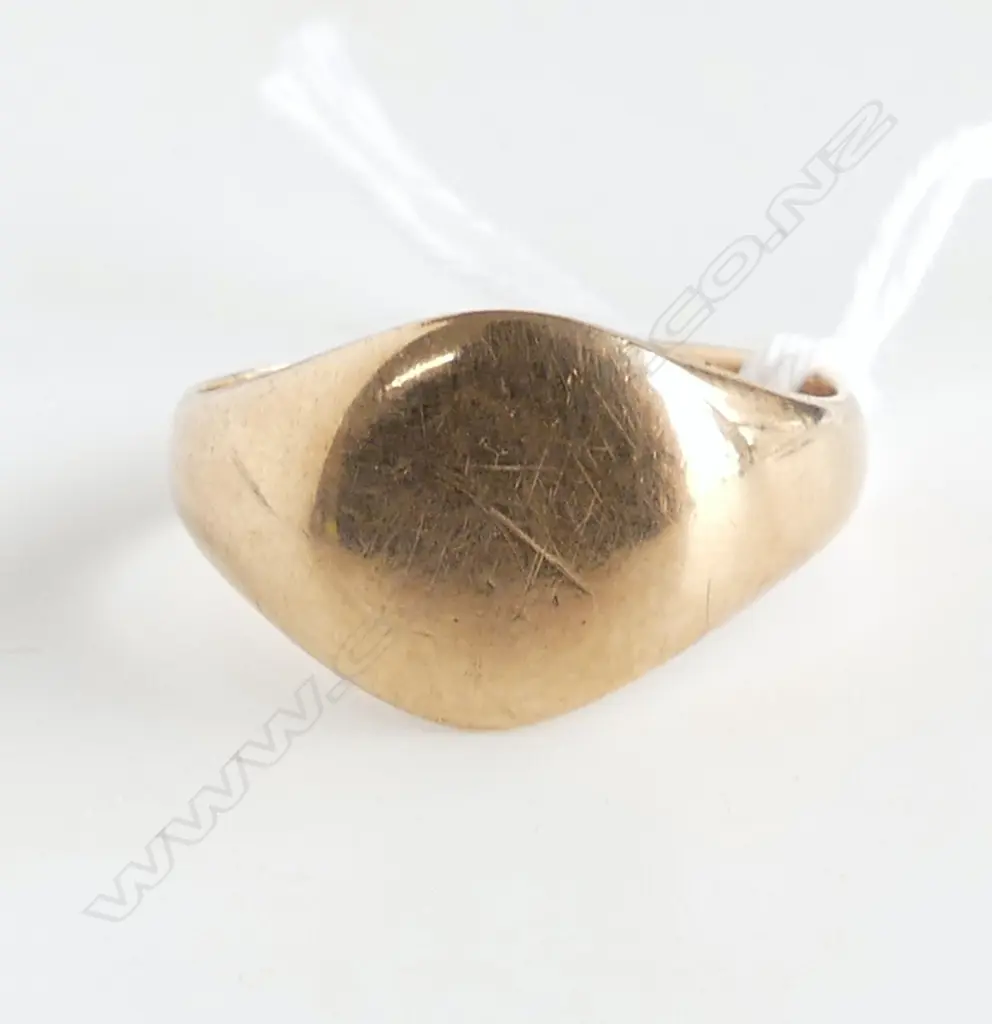 9ct GOLD OLD SIGNET RING 3.58gms SIZE O Image 1++