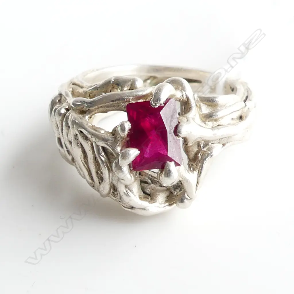 DESIGNER SILVER RING (FAUX RUBY) SIZE O Image 1++