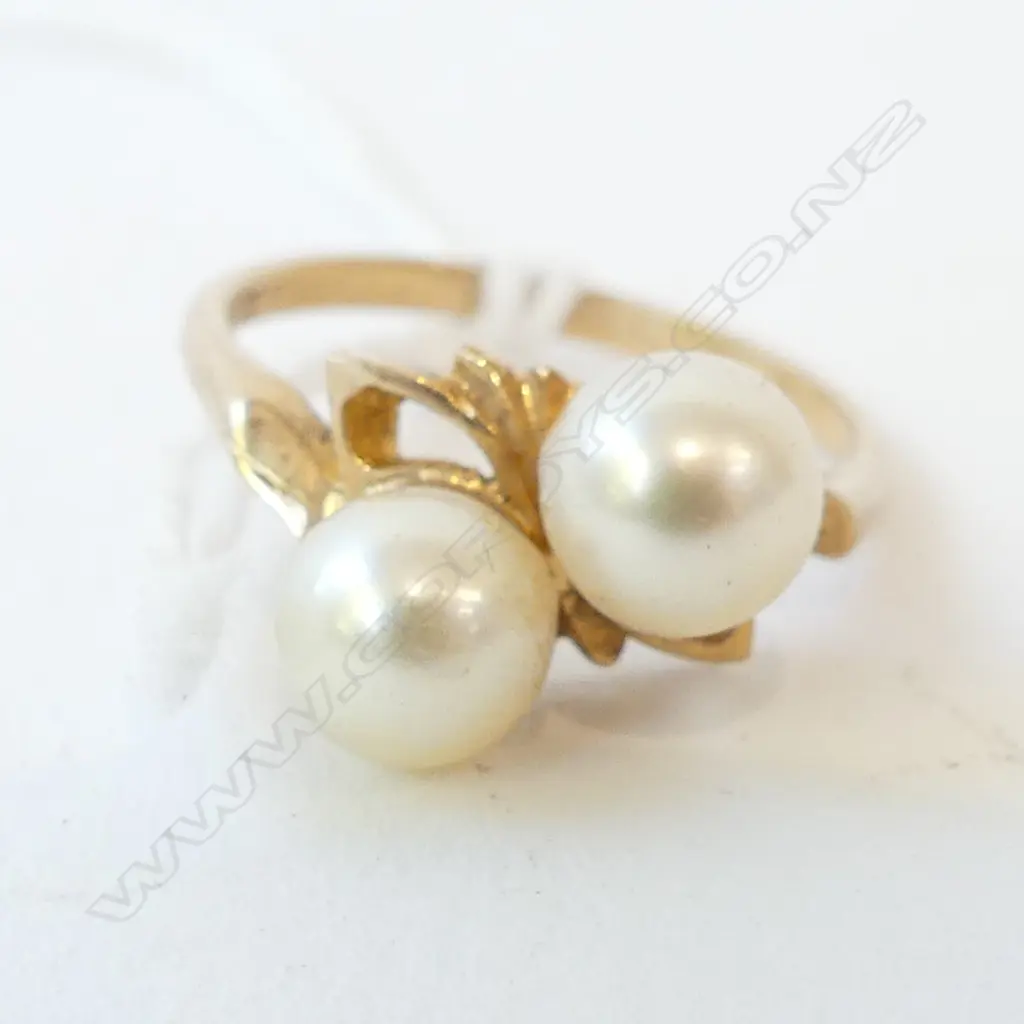 9ct CULTURED PEARL SET RING , 2.4gm SIZE M Image 1++
