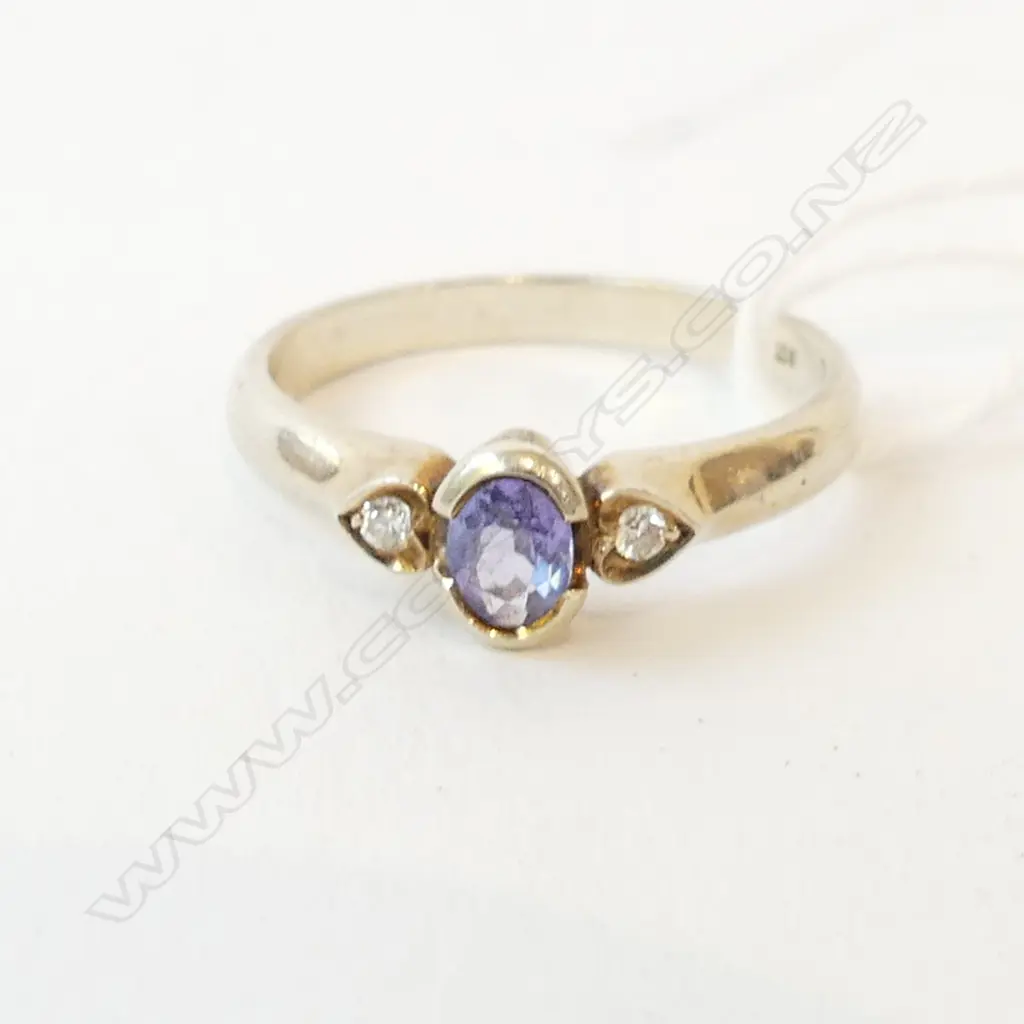 9ct  WG TANZANITE & DIAMOND RING, 2.9gm Image 1++