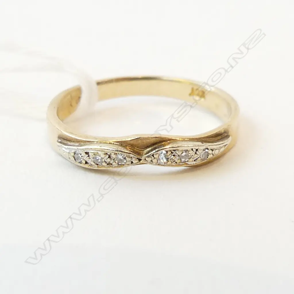 9ct DIAMOND SET ETERNITY RING, 1.7gm diamond 0.08ct size L Image 1++