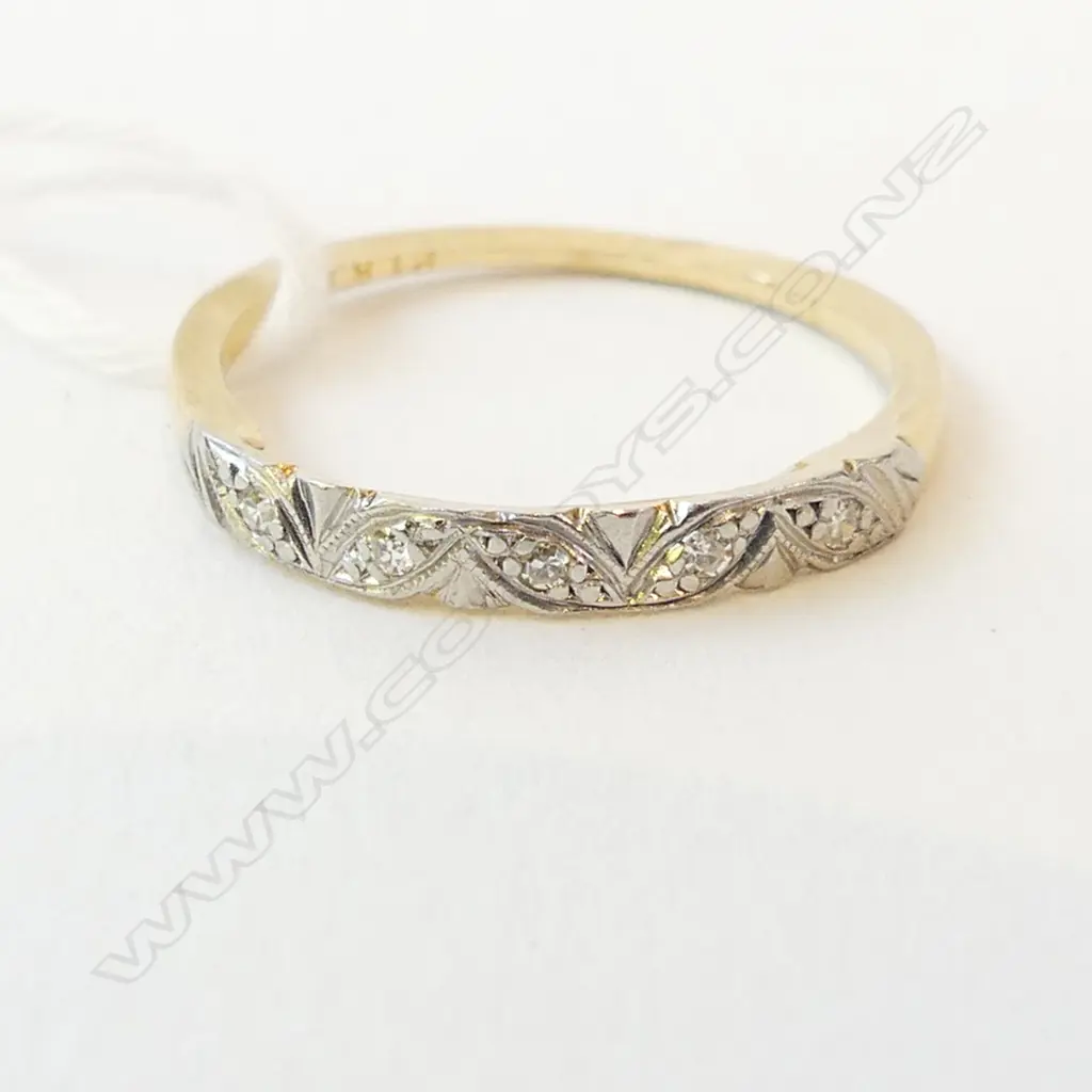 18ct PLATINUM DIAMOND ETERNITY RING, 1.3gm Image 1++