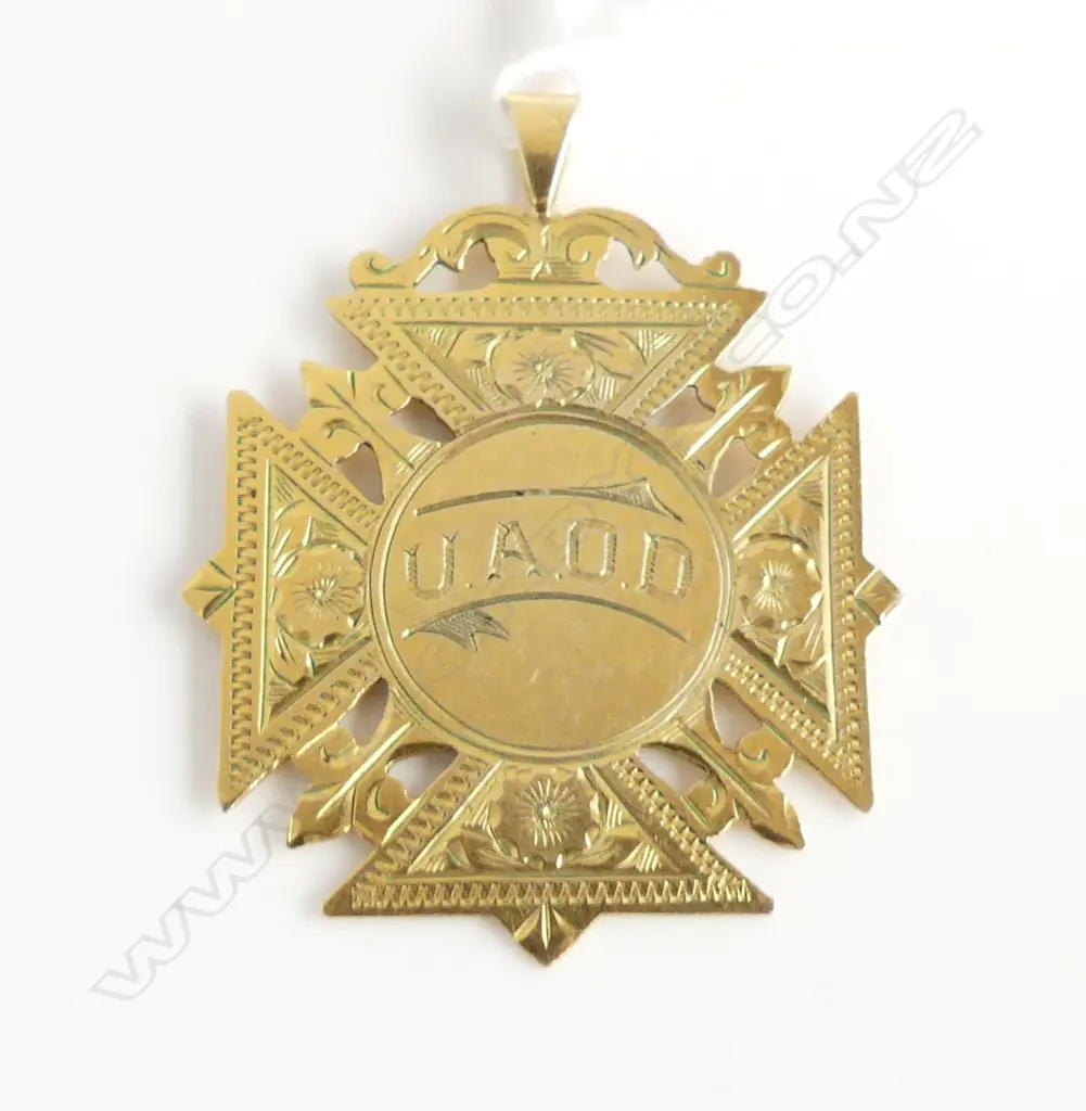 1924 9CT GOLD RITUAL COMPETITION ENGRAVED MEDALLION 4.7gms Image 1++