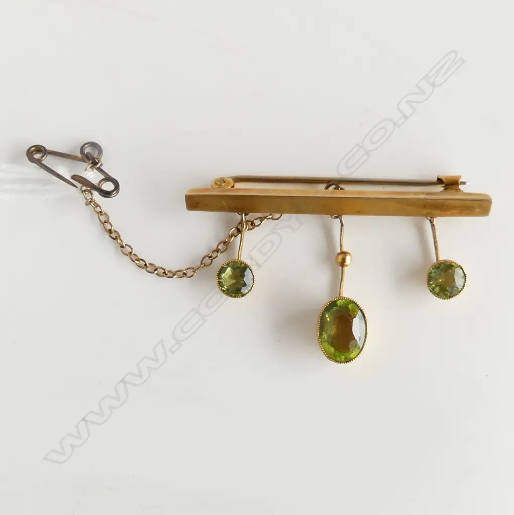 EDWARDIAN 9ct GOLD & PERIDOT  COLOUR ? BROOCH triple drop 2.46gms Image 1++