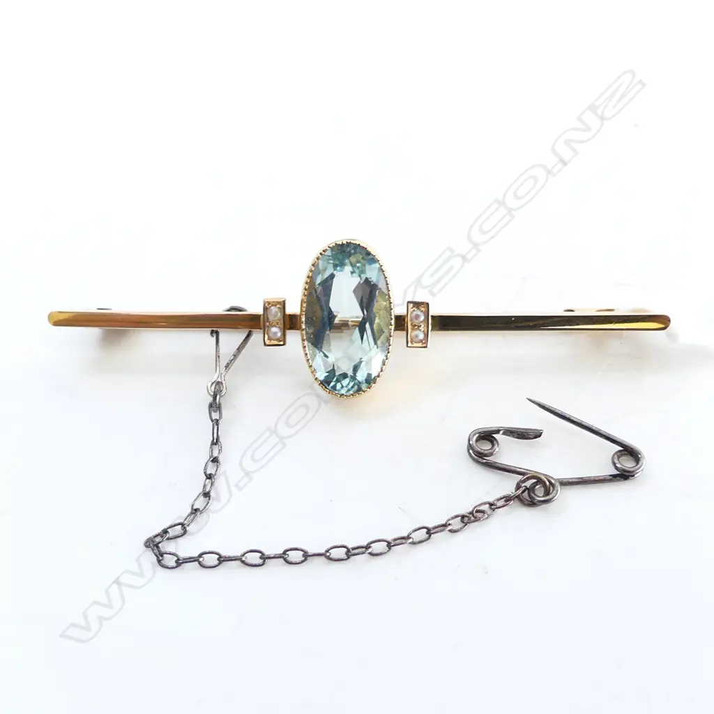 NZ COLOINAL MAKER 'DREWS' Wanganui 15CT gold 4gms & AQUAMARINE BROOCH. Ring & box both named Image 1++