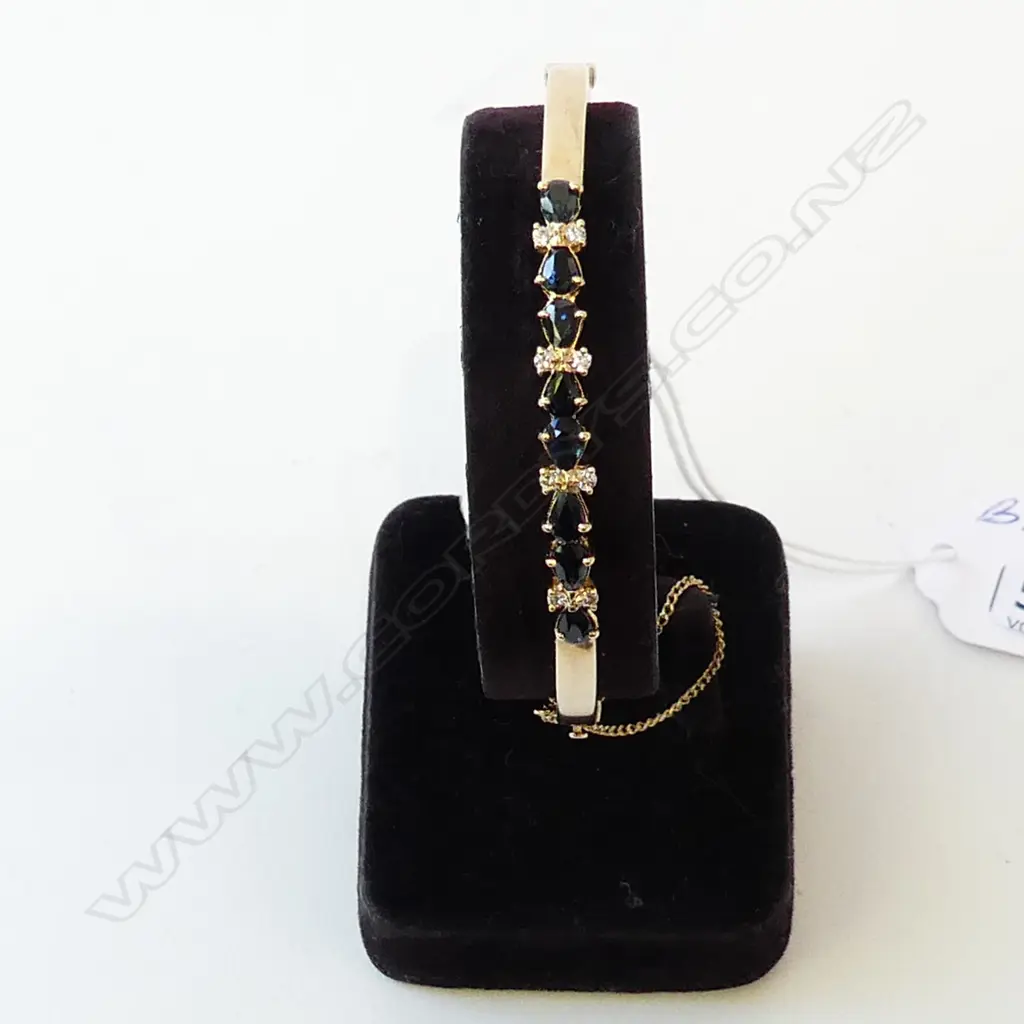9ct SAPPHIRE & DIAMOND HINGED BANGLE, 8.3gm Image 1++