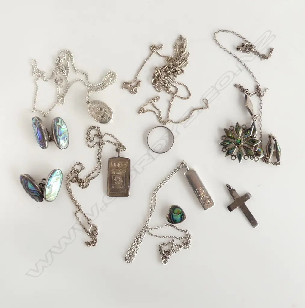 BAG SILVER VINTAGE JEWELLERY some paua + pendants etc Image 1++
