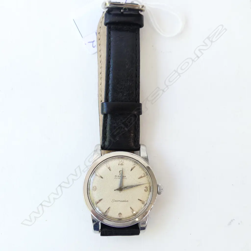 OMEGA AUTOMATIC SEAMASTER c1950/60(WORKING) Stainless. uncommon champagne diamond fine textured dial Image 1++