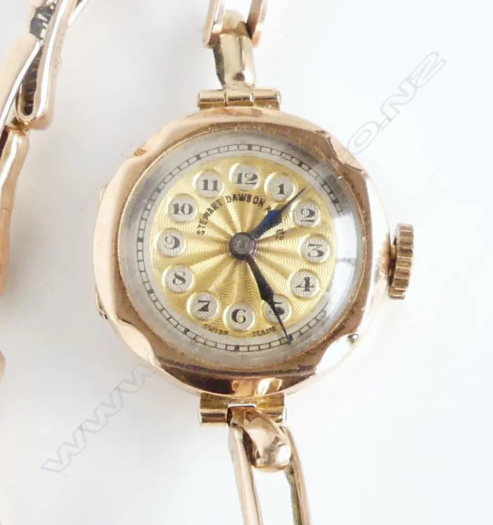 1920's 9CT GOLD LADIES WRIST WATCH 9CT STRAP 12.4gm total Image 1++