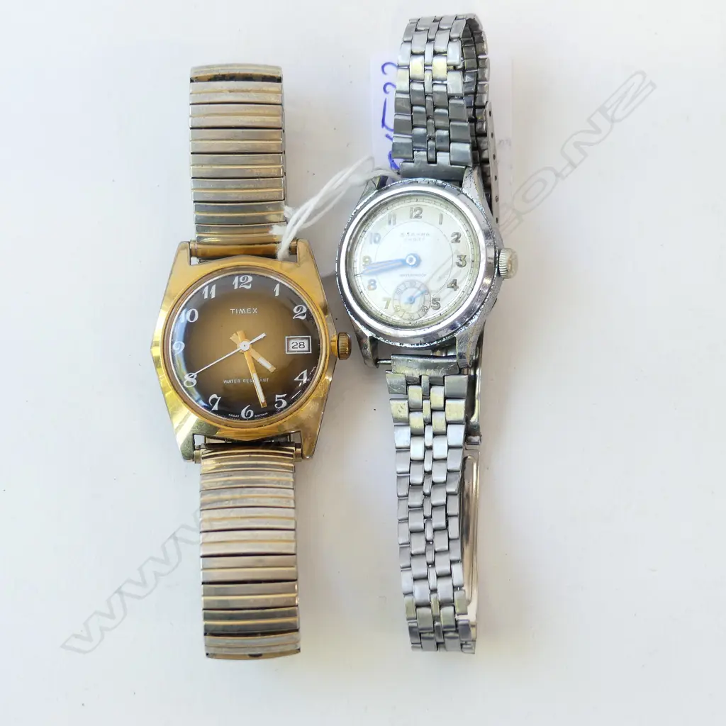 VINTAGE TIMEX WRISTWATCH not running properly + SAGARA SPORT WRIST WATCH a.f Image 1++