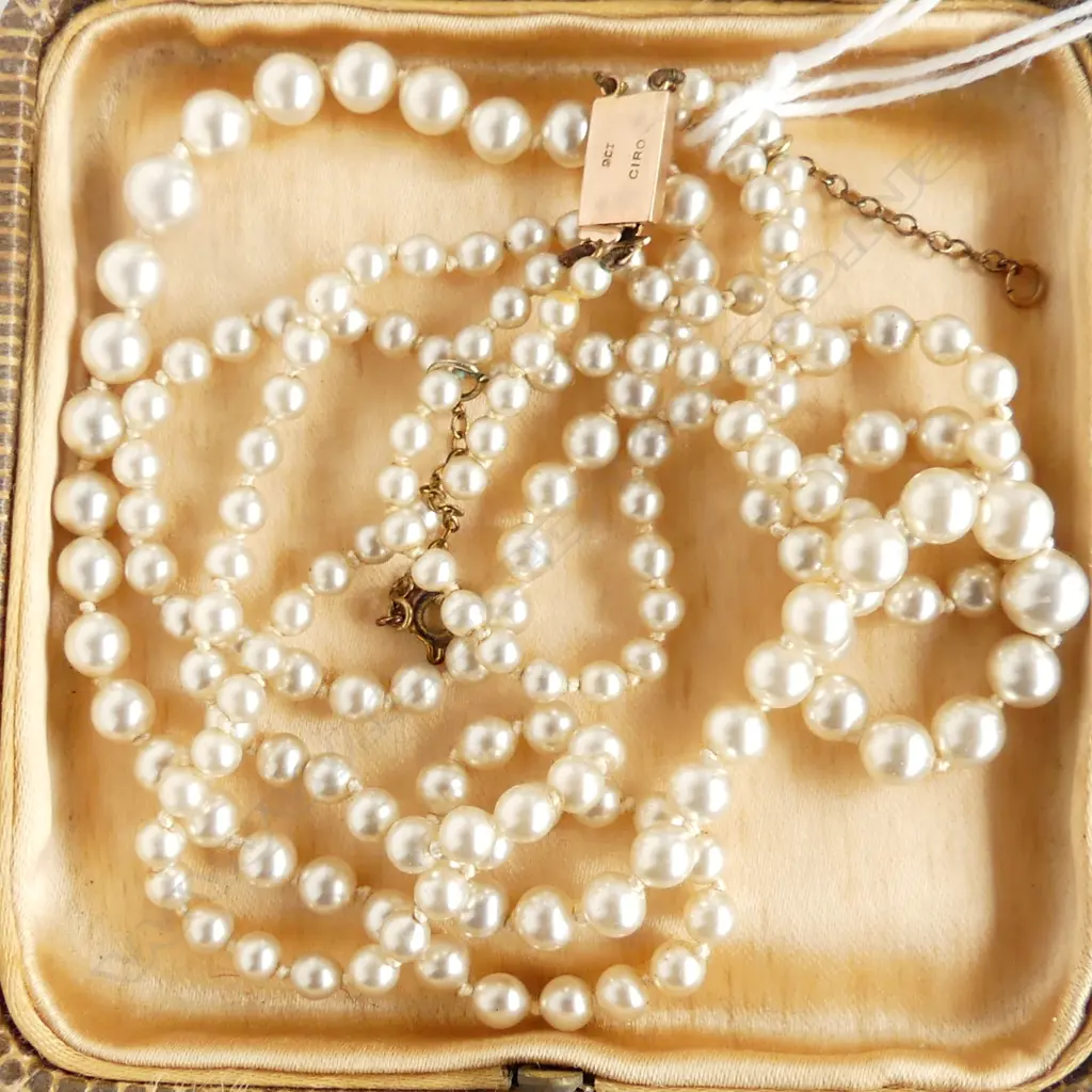 OLD 'CIRO' DBLE STAND GRADUATED NECKLACE W 9CT ROSE GOLD CLASP in original box. L.380mm. Image 1++