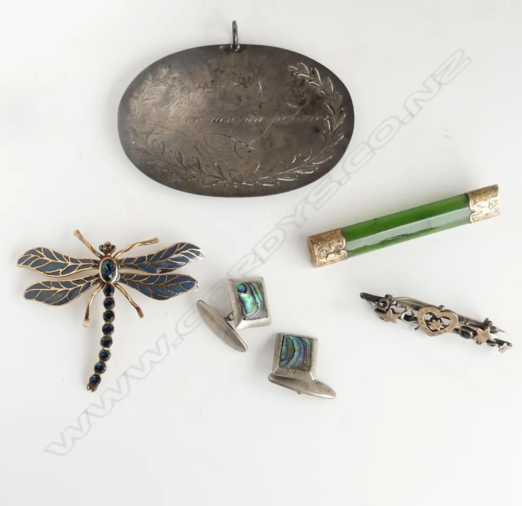 ASST JEWELLERY ETC: Gilt dragon fly brooch + pounamu & gold brooch no pin + 1812 silver plaque + silver paua cufflinks. Image 1++