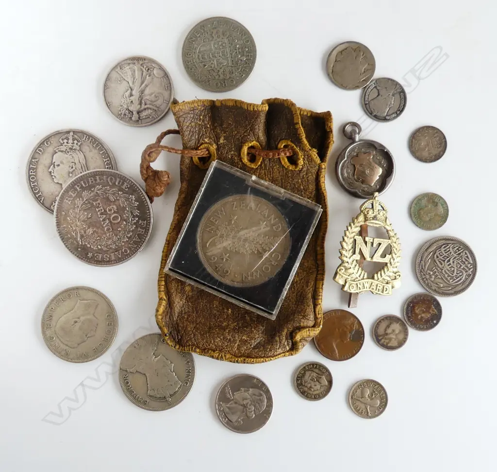 BAG ASTT OLDER COINS + MILITARY BADGE ETC Image 1++