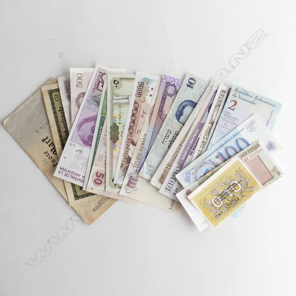 20 ASST. WORLD BANK NOTES Image 1++