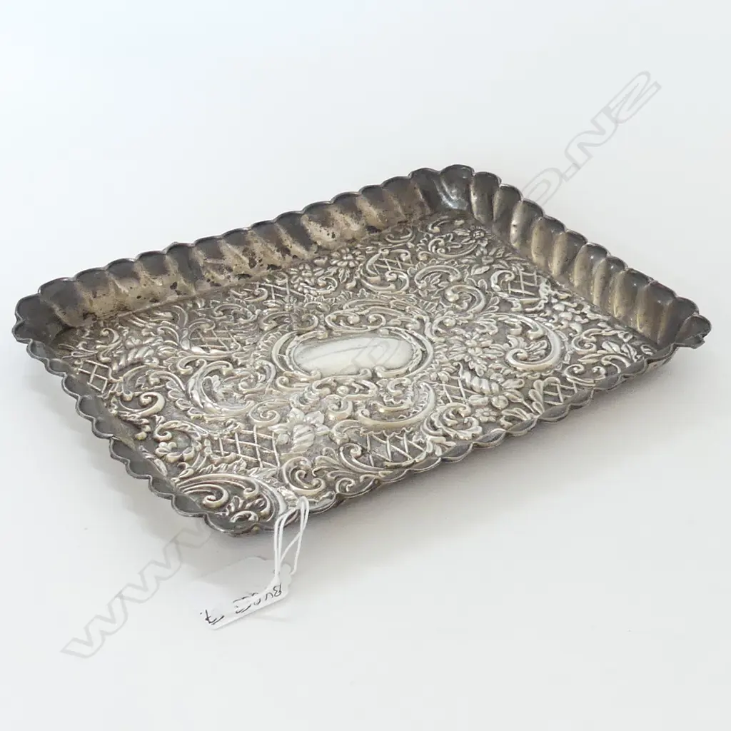 EWARDIAN SILVER FANCY EMBOSSED VANITY TRAY 170gms. Birmingham 1905 254 x 185mm Image 1++